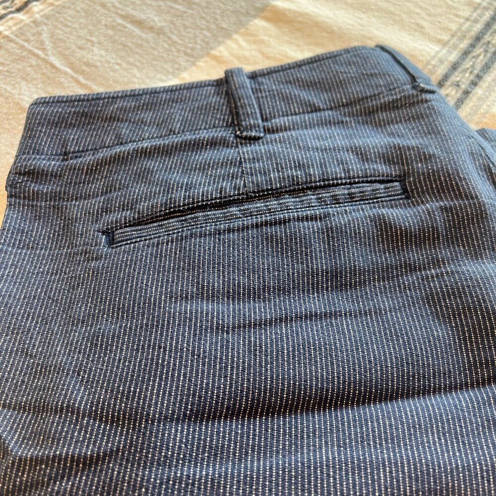 Gap Lived-In Dark Blue Pinstripe Shorts 34"